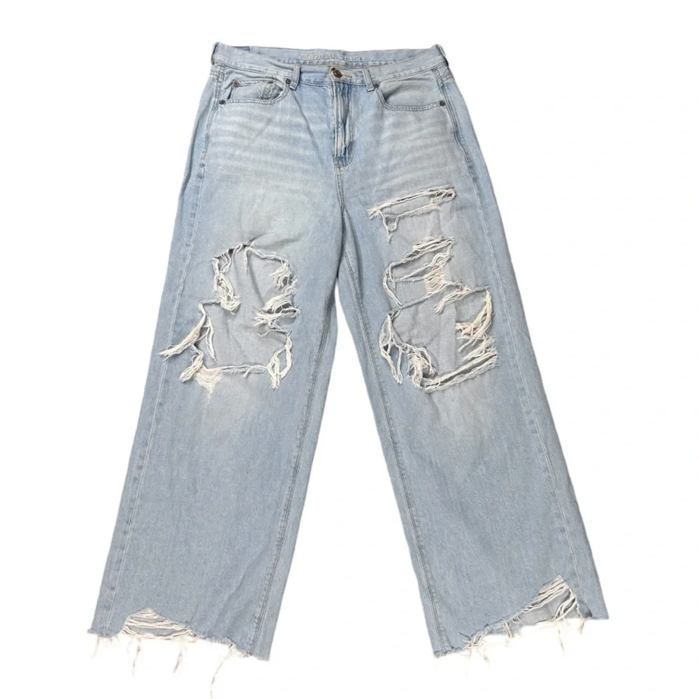 American Eagle Women’s Ripped Jeans - Picture 2 of 3